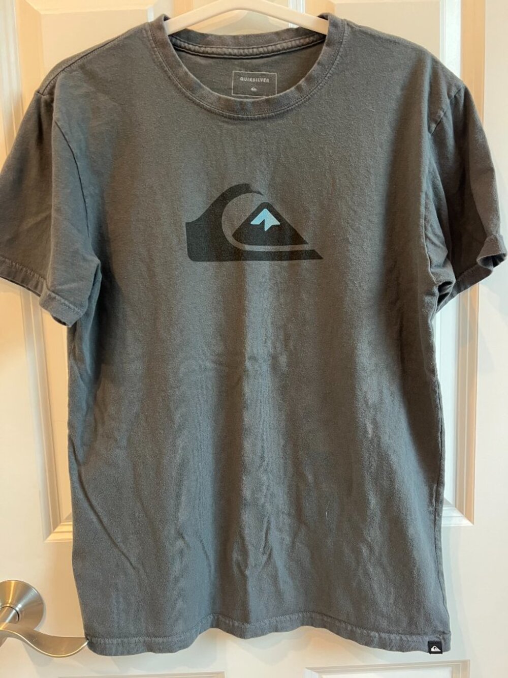 Quiksilver Men's T shirt (Gray - Size M)